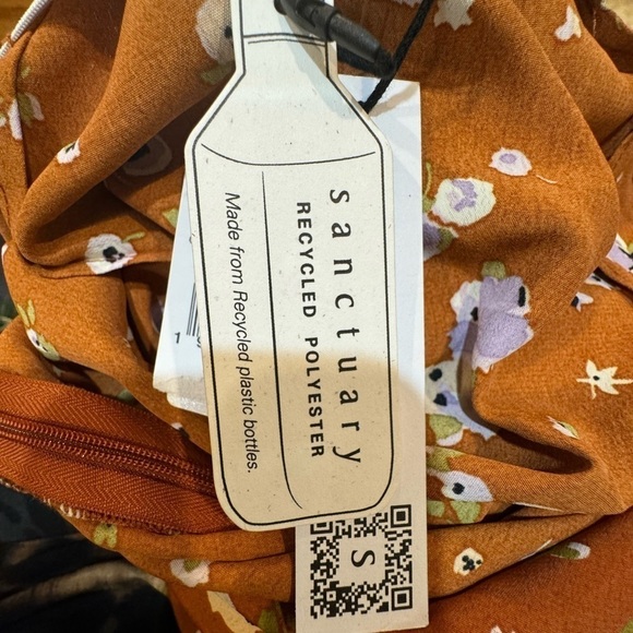 Sanctuary floral rust polyester midi skirt.Side zip. Elastic waistband.SizeS NWT - Picture 4 of 6